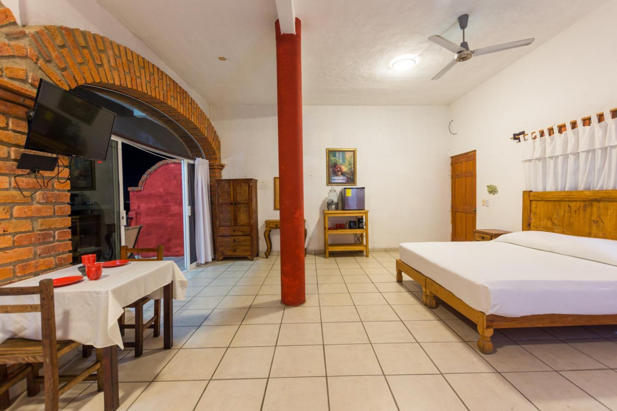 Traditional Sierra Leon Oceanfront Rooms - Adults Only Puerto Vallarta Exterior photo